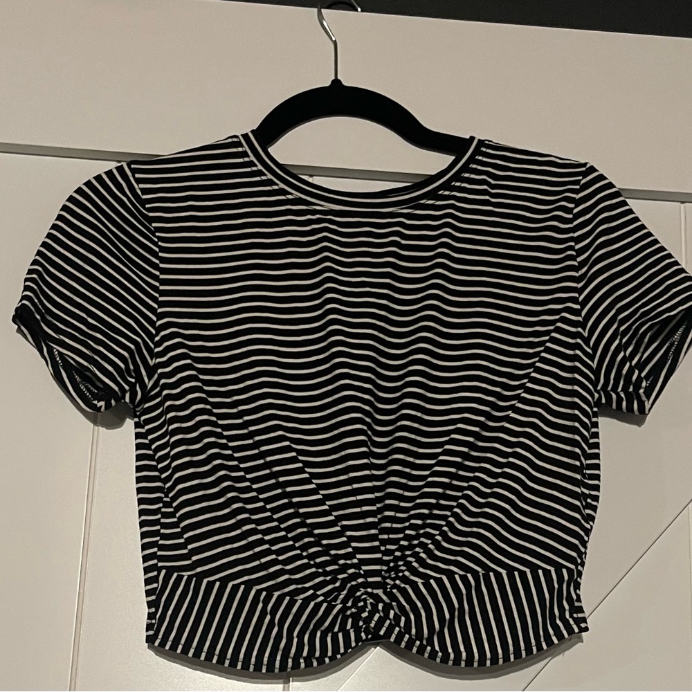 Black and White Stripped twist front crop top